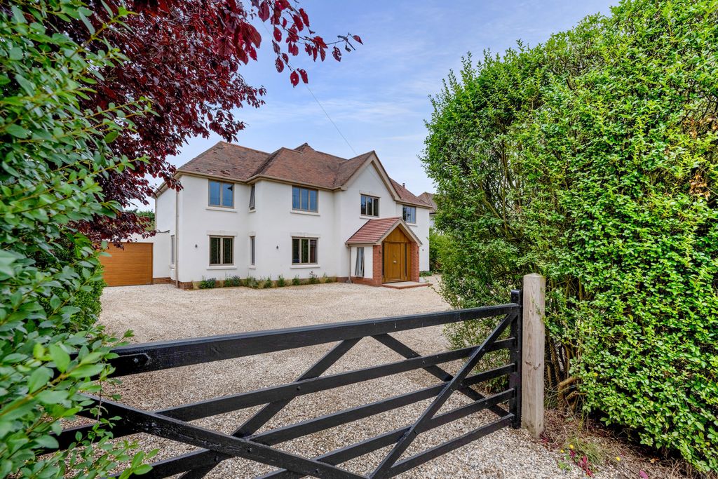 Property photo 2 of 45 102 Woodbridge Road Brighter-90