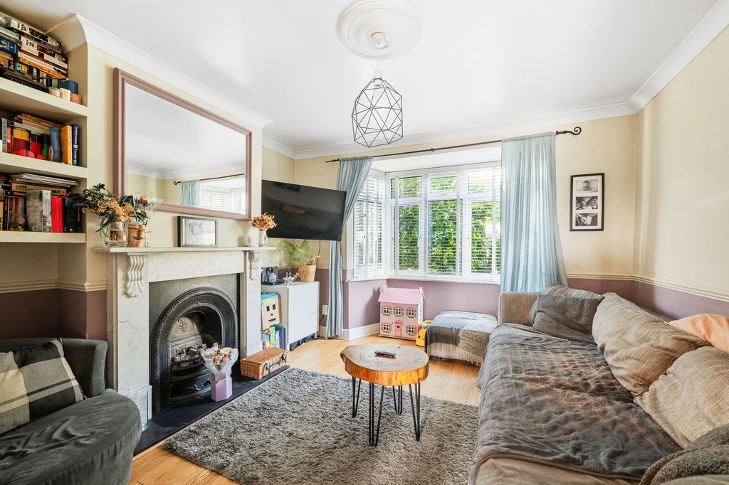 Property photo 2 of 13