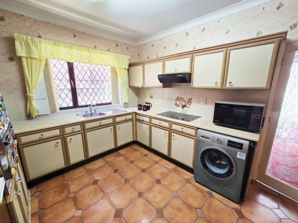 Property photo 3 of 20