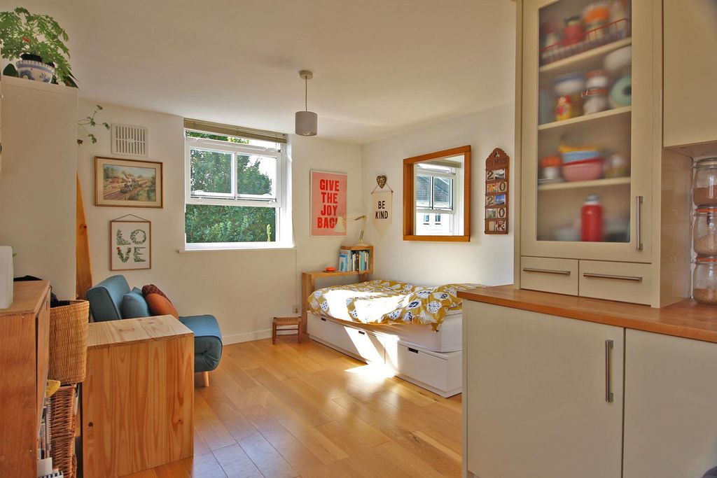 Property photo 3 of 7 1B.Jpg