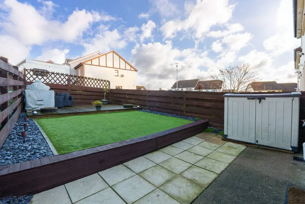 Property photo 2 of 17