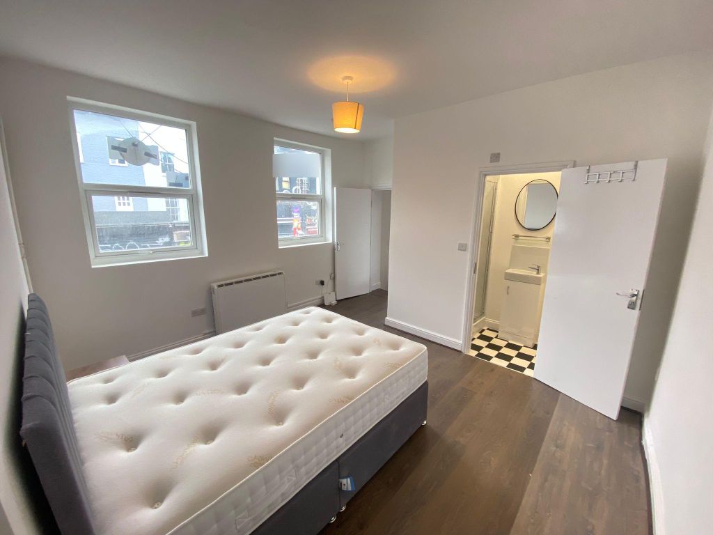 Property photo 3 of 11 Photo 2