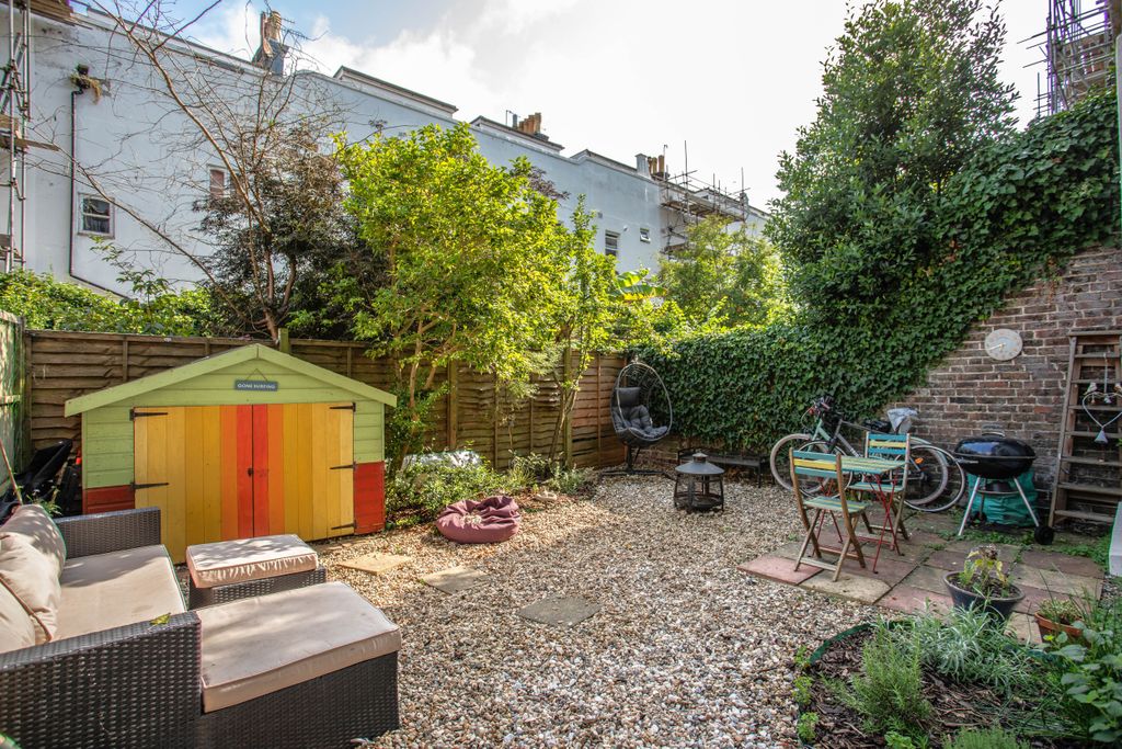 Property photo 1 of 16 23