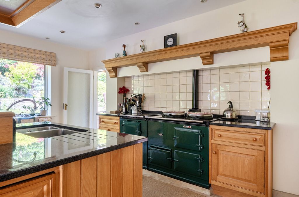 Property photo 3 of 23 1439466-26-6A15d9...