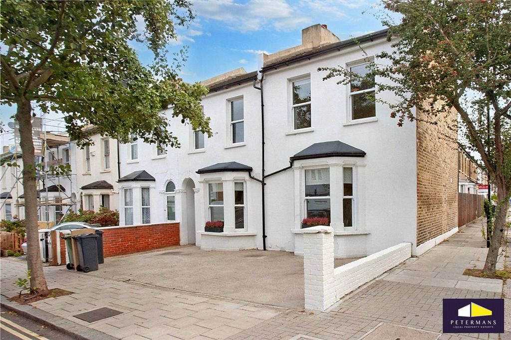 Property photo 1 of 14