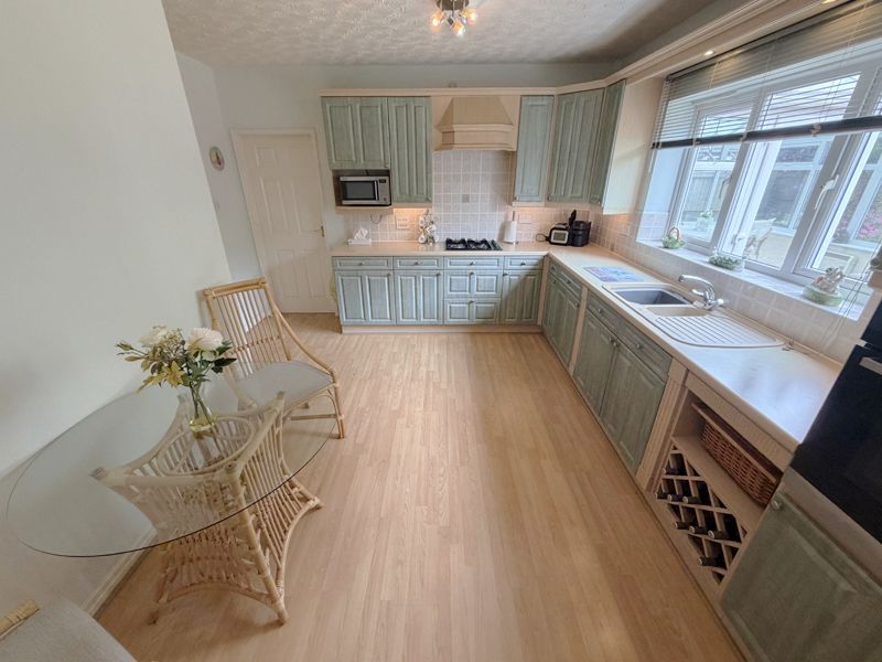 Property photo 3 of 35 Dining Kitchen