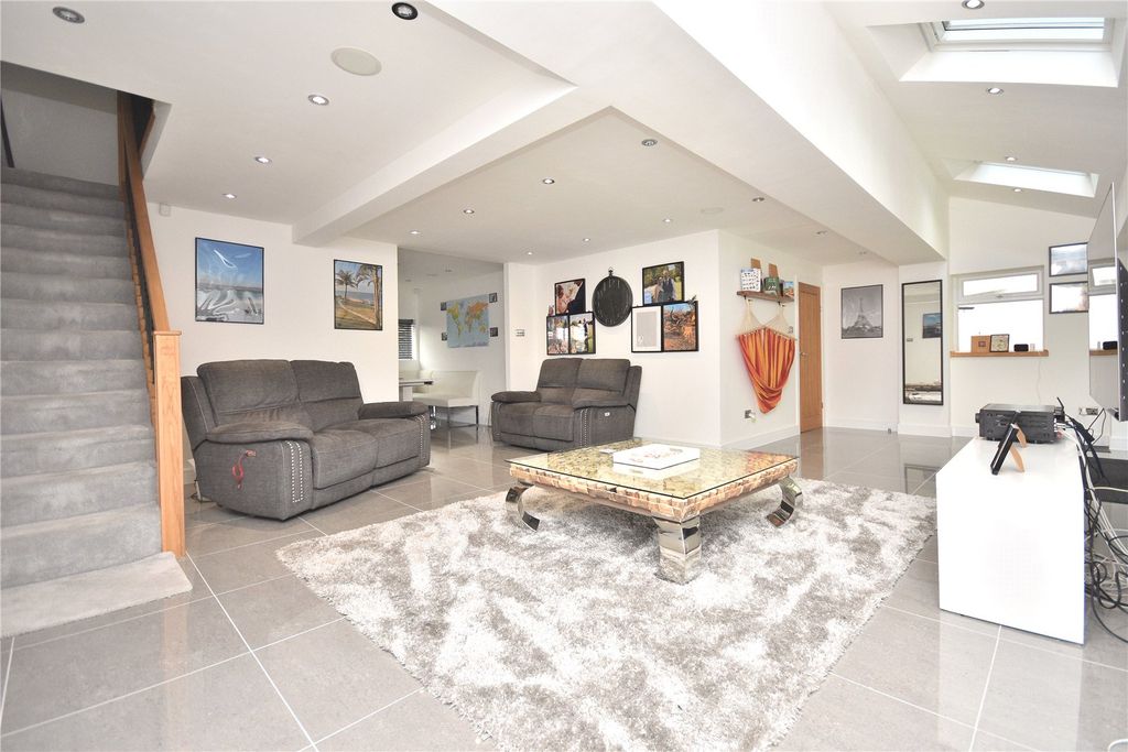 Property photo 1 of 18 Picture No. 10