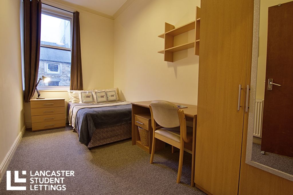 Property photo 1 of 8 Property Photo