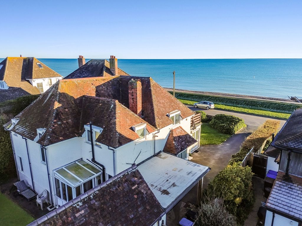 Property photo 2 of 39