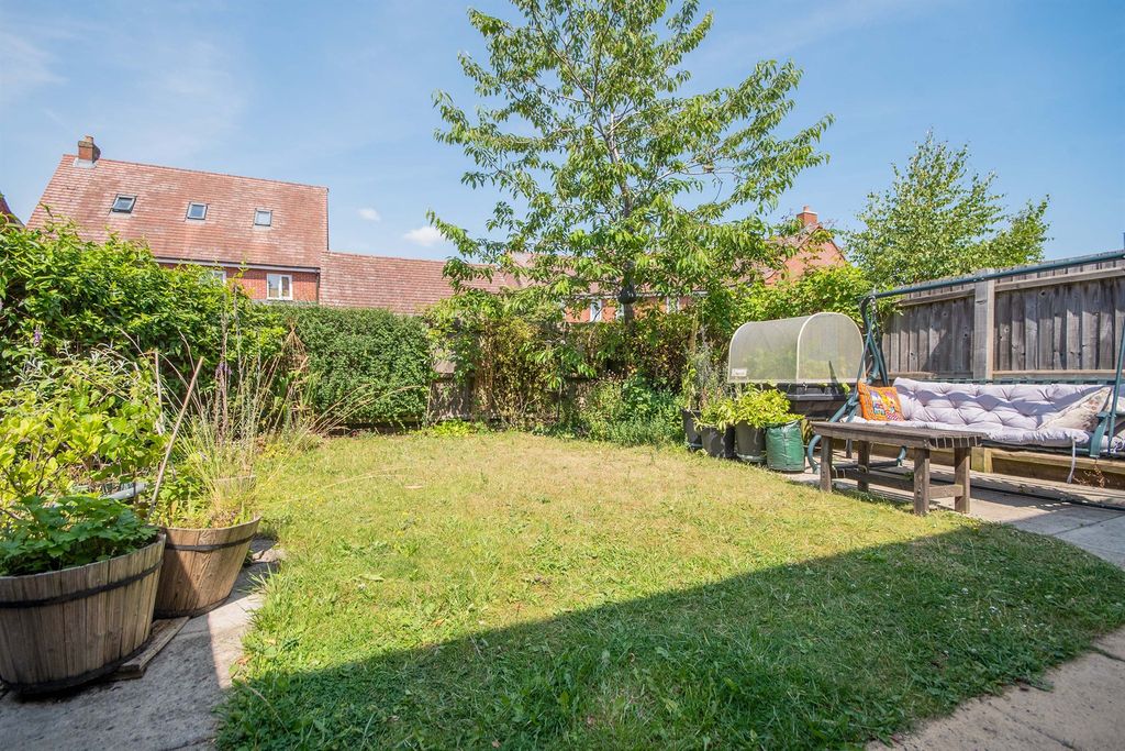 Property photo 2 of 17
