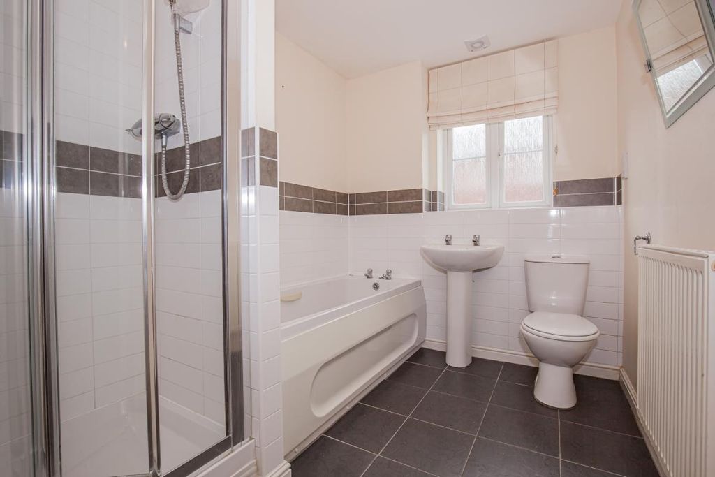 Property photo 3 of 9 140960.Jpg