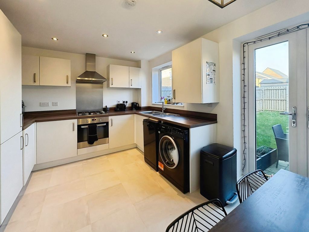 Property photo 2 of 13 Photo 12