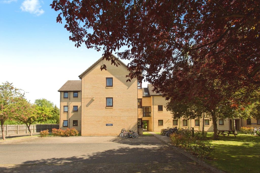 Property photo 1 of 21 Picture No. 01