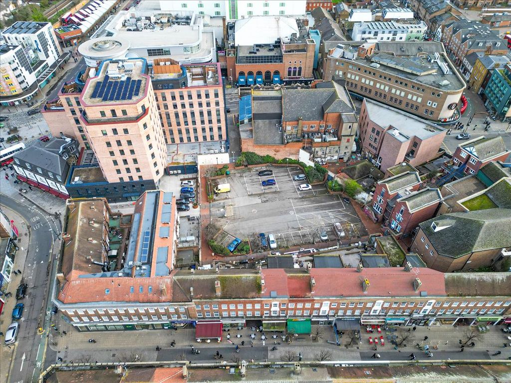 Property photo 3 of 18