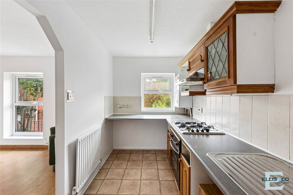 Property photo 1 of 12 Picture No. 14