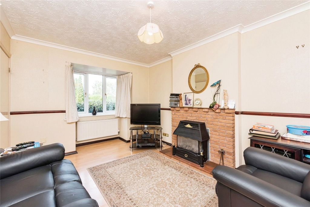 Property photo 2 of 17 Picture No. 12