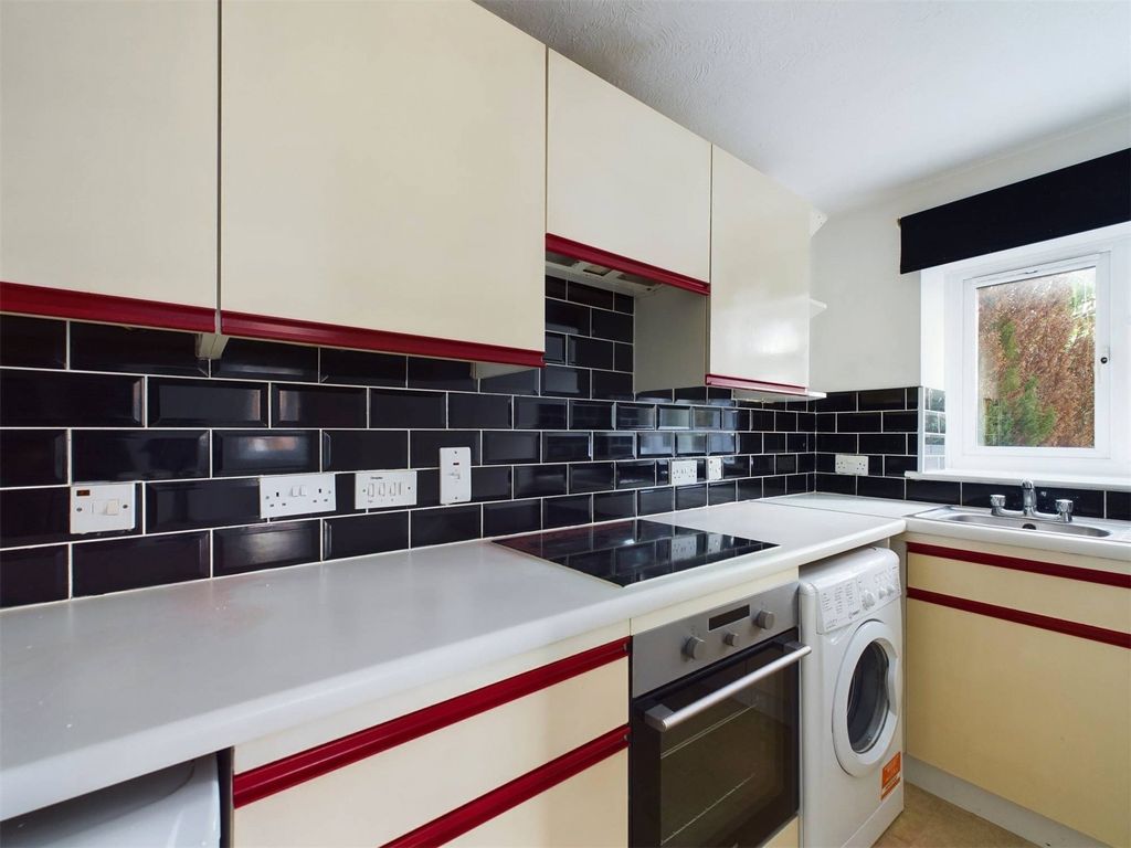 Property photo 1 of 5 Picture No. 34
