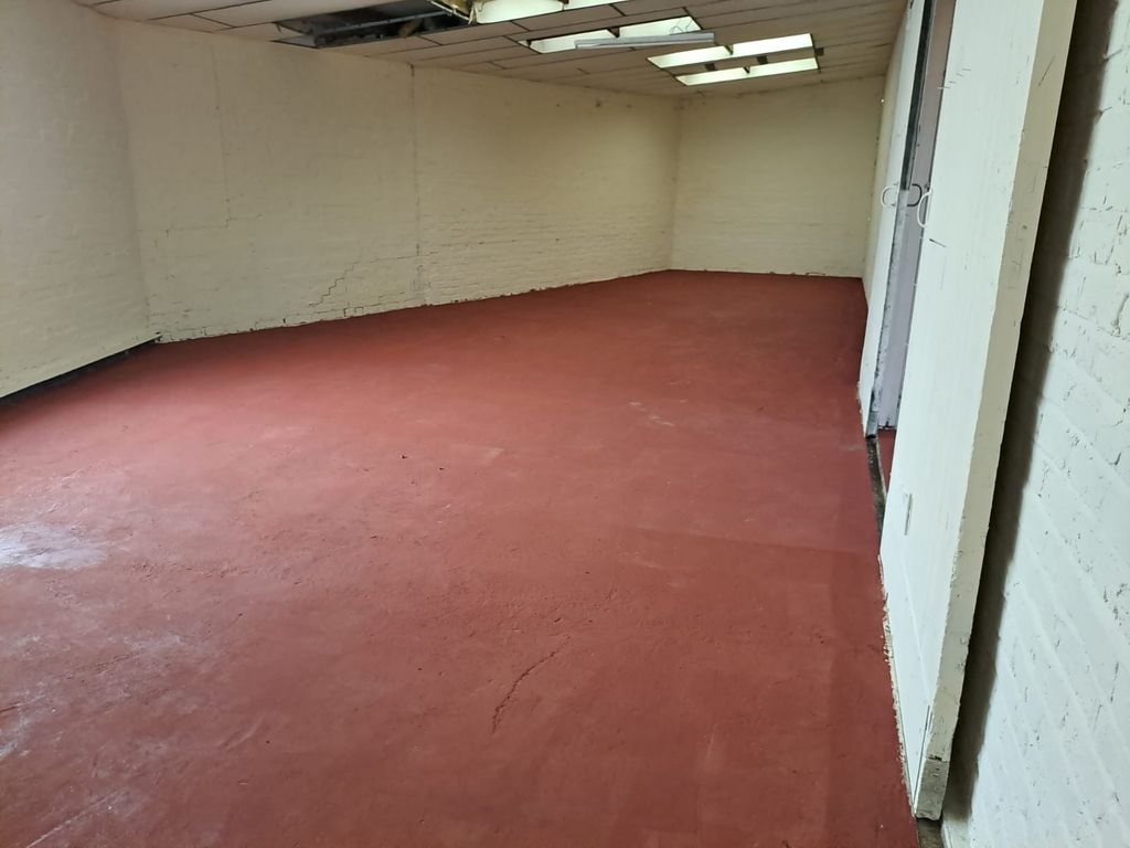 Property photo 3 of 4