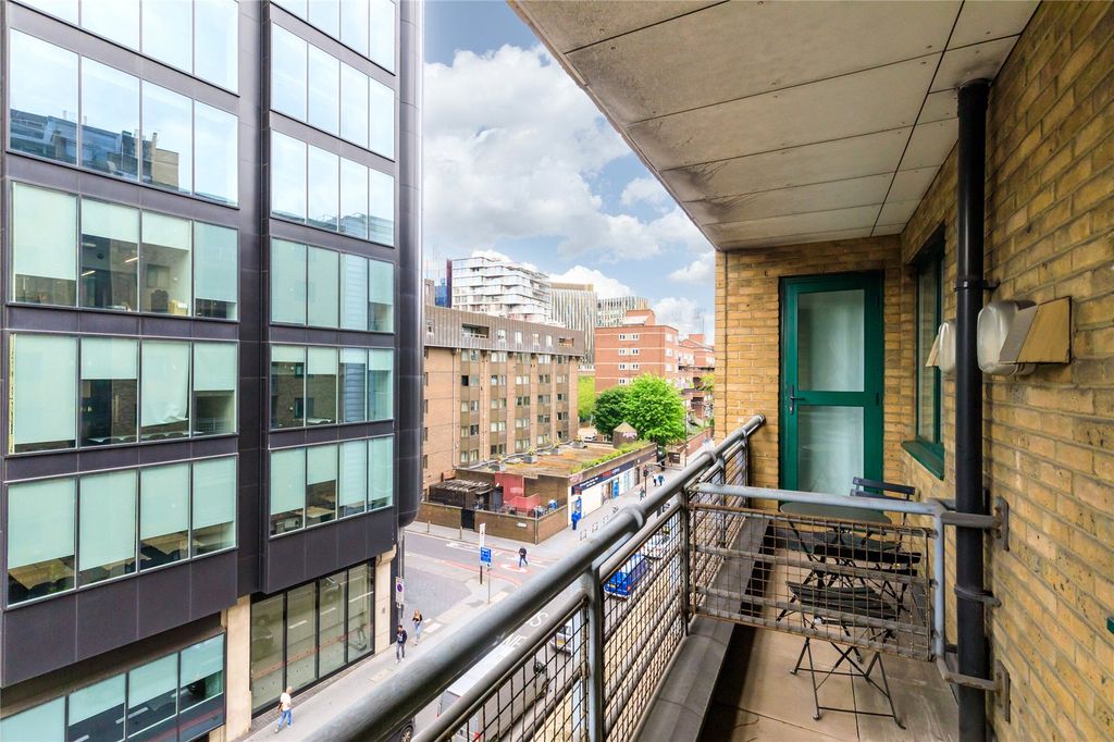 Property photo 2 of 14