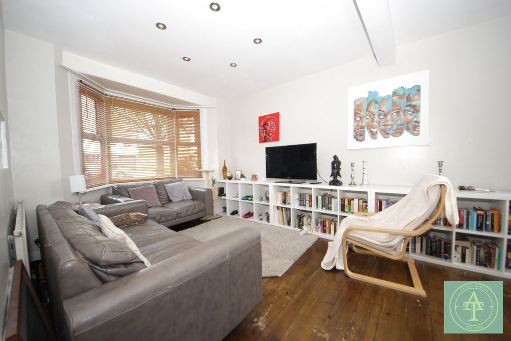 Property photo 2 of 20 Gallery