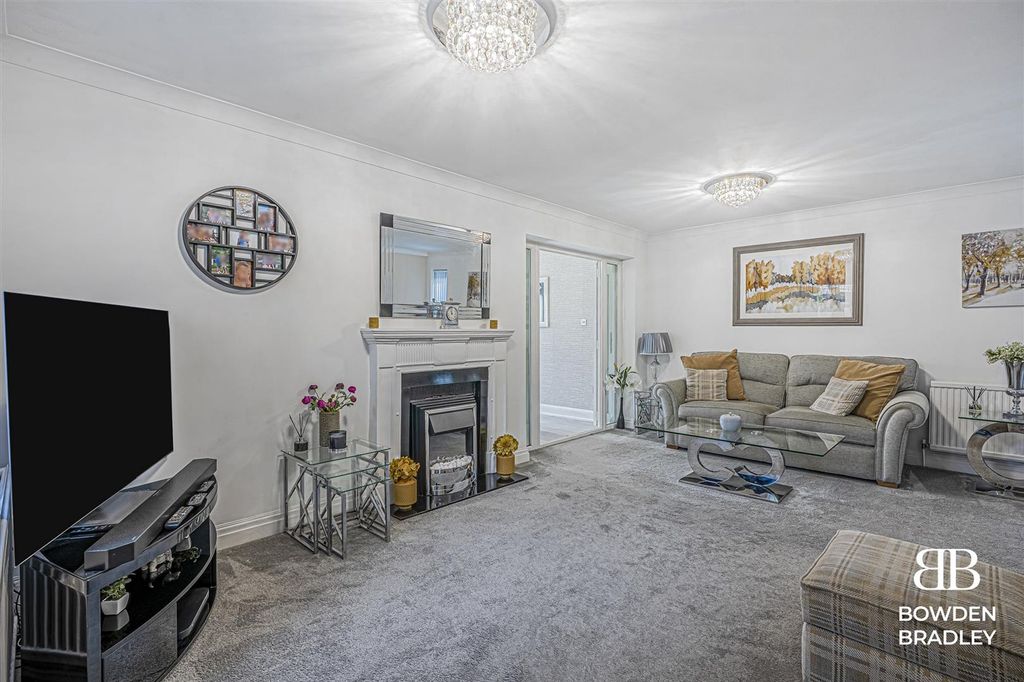 Property photo 3 of 29 Living Room