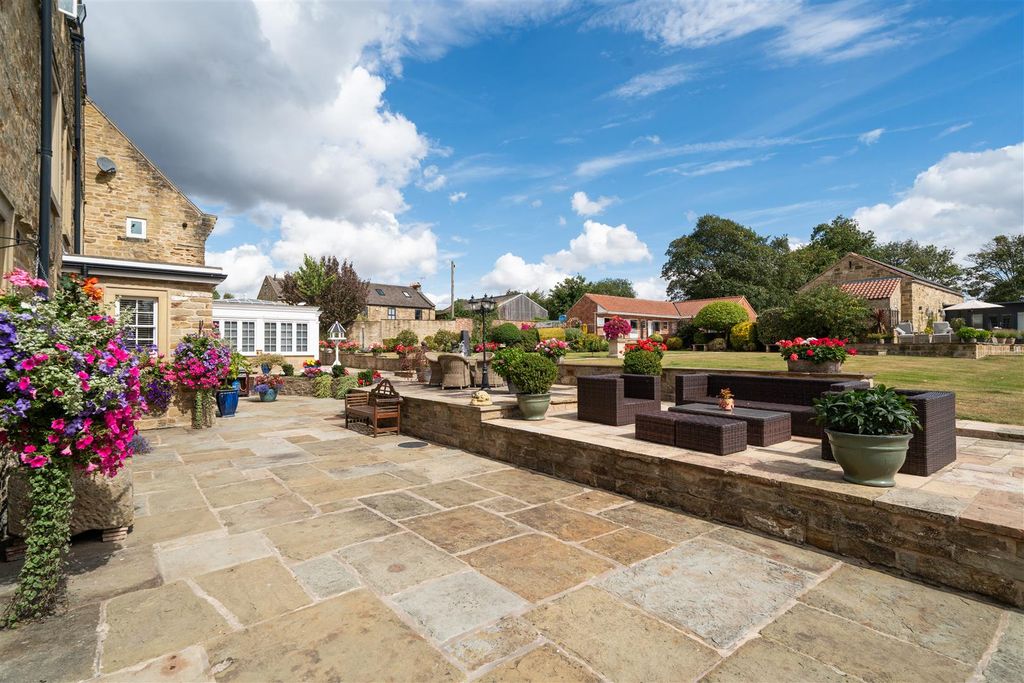 Additional image 87 of 7 bed detached house for salePark Hall, Parkhall Lane, Spinkhill, Sheffield S21