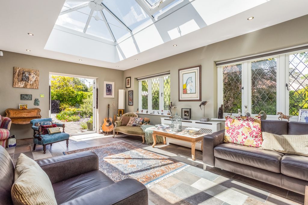 Property photo 2 of 16