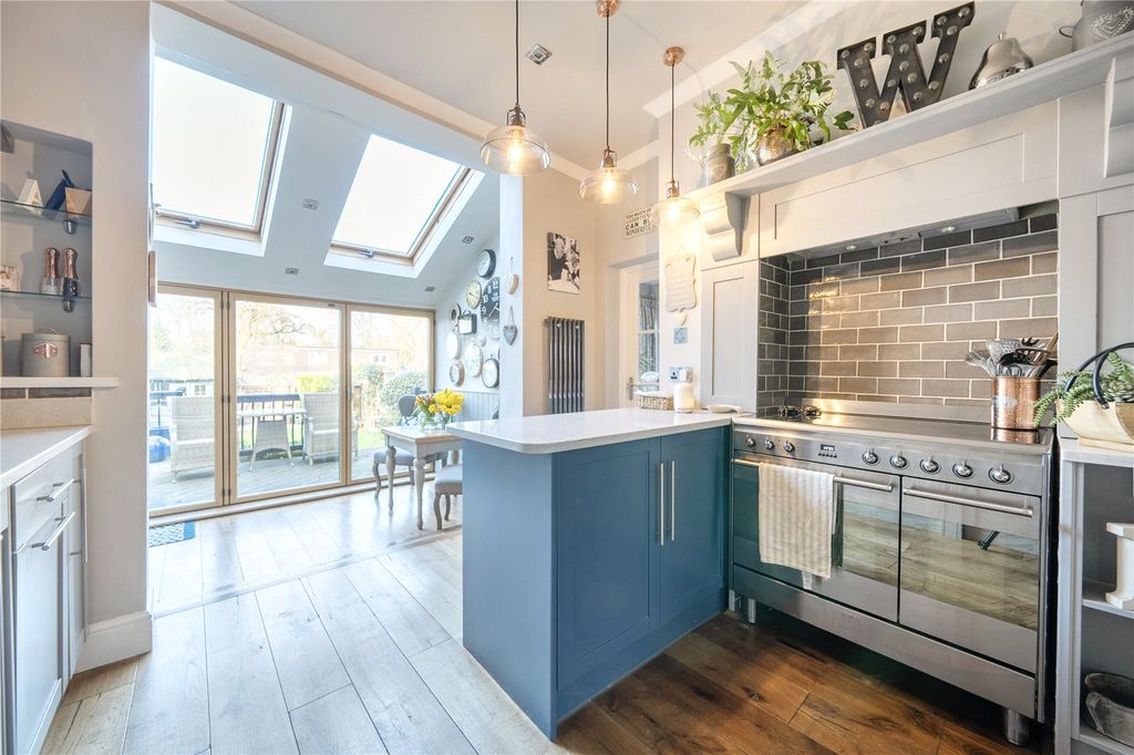 Additional image 9 of 4 bed detached house for saleChase Green Avenue, Enfield EN2