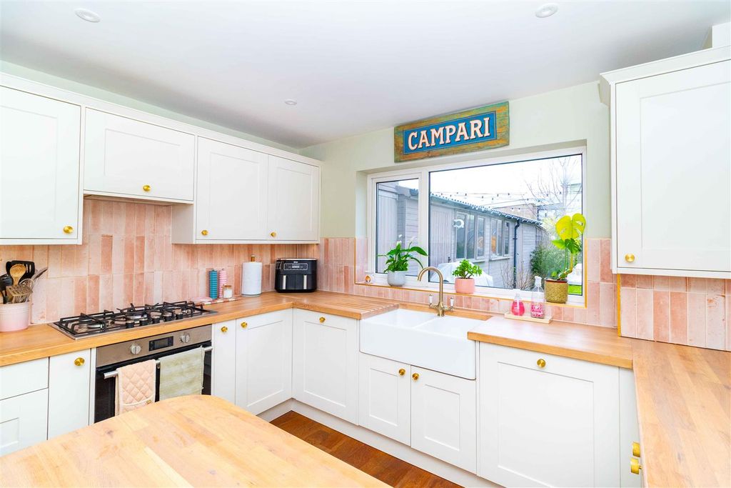 Property photo 2 of 22 Sackville-4.Jpg