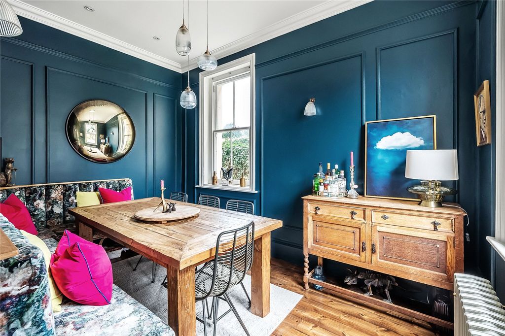 Property photo 3 of 19 Dining Room