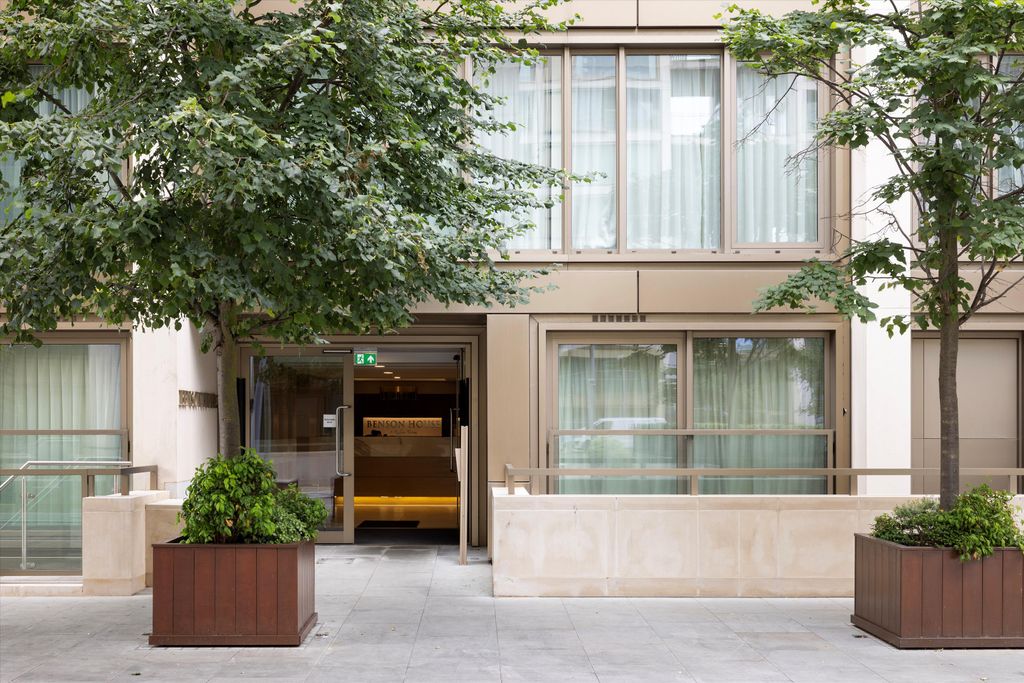 Property photo 1 of 9 Image