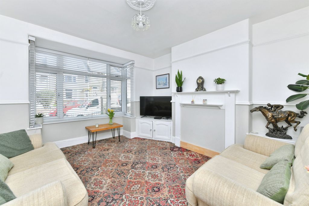 Property photo 2 of 20