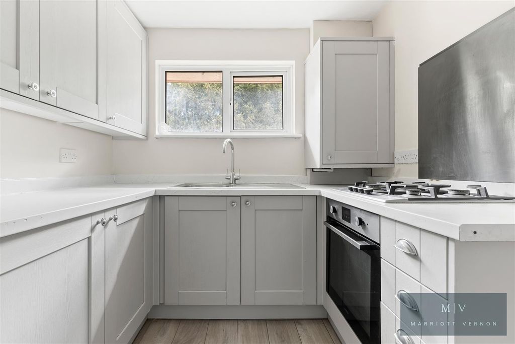 Property photo 1 of 10 The Square 13 MV-9.Jpg