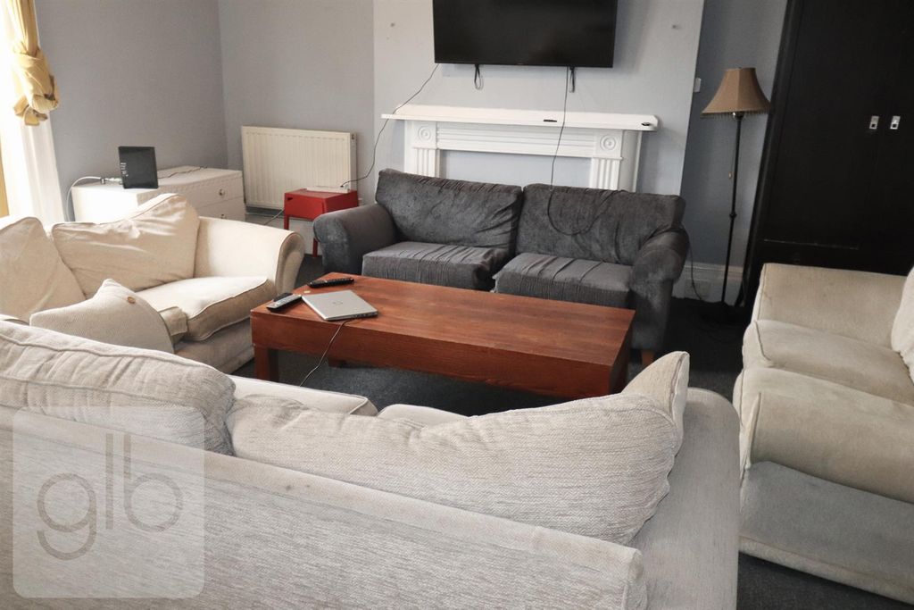 Property photo 3 of 22 3.Png