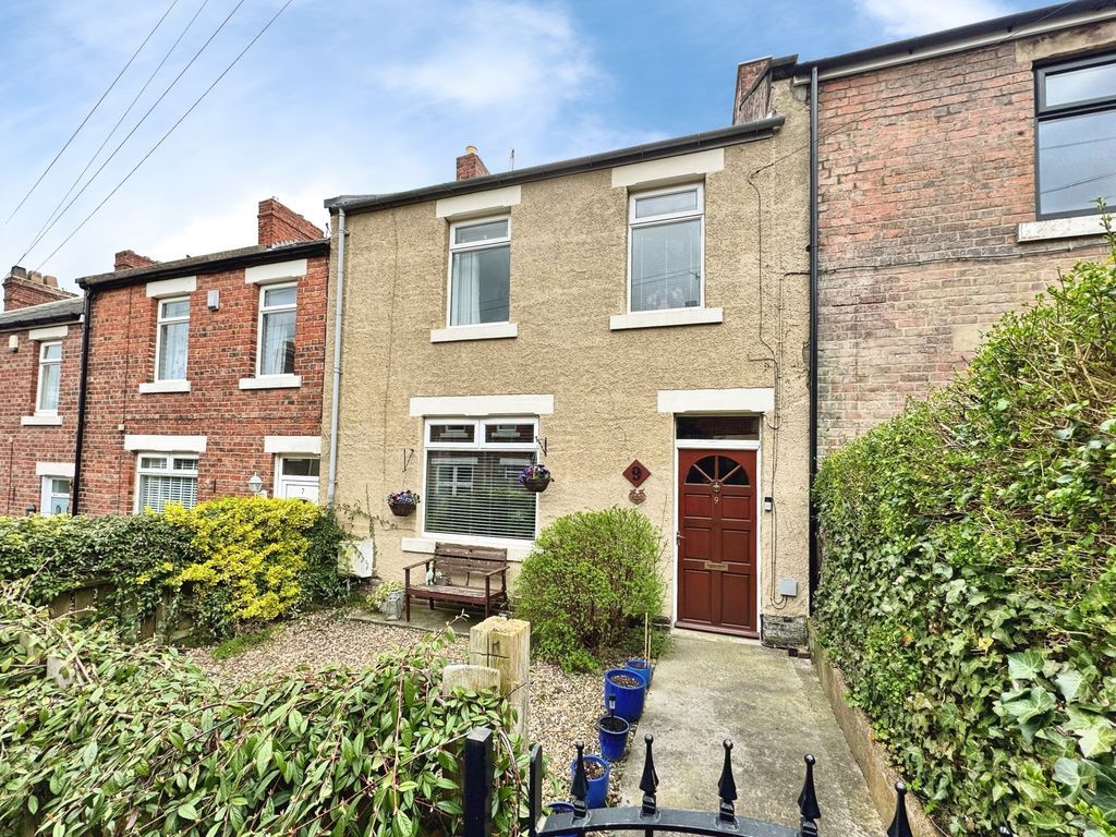 Property photo 1 of 9 Photo 5