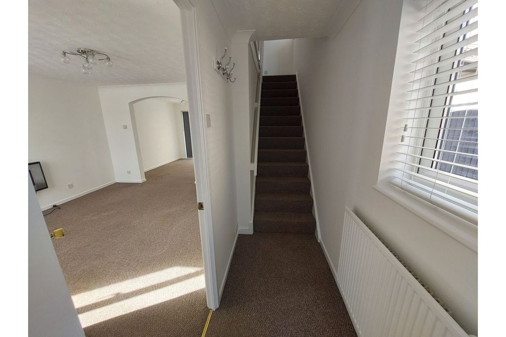 Property photo 2 of 20 Hallway