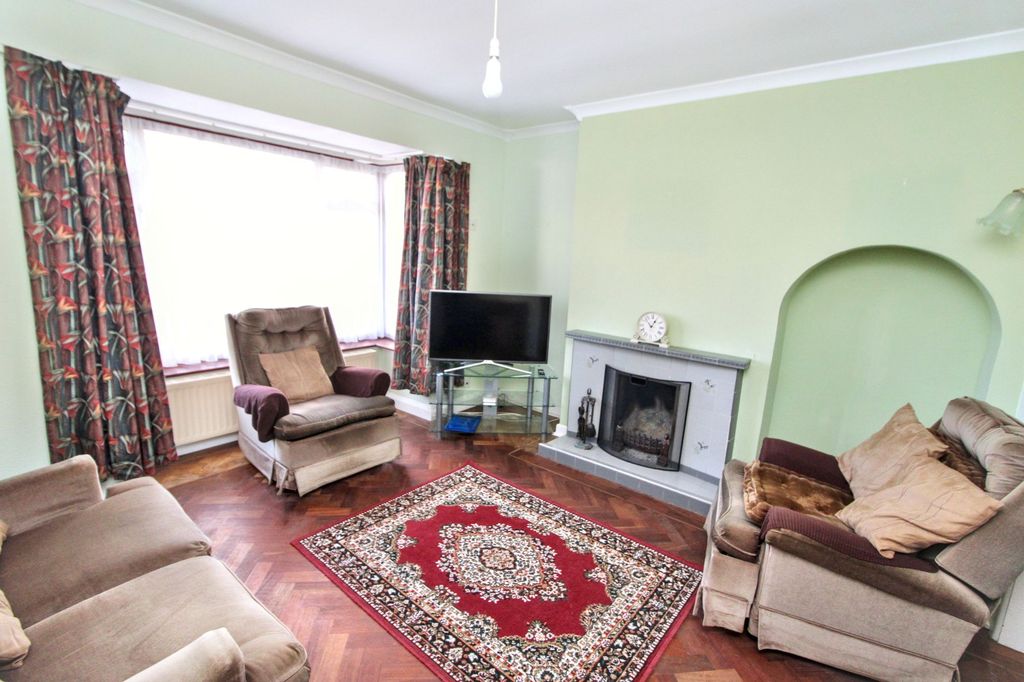 Property photo 2 of 15