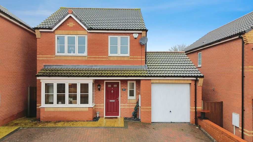 Property photo 1 of 12