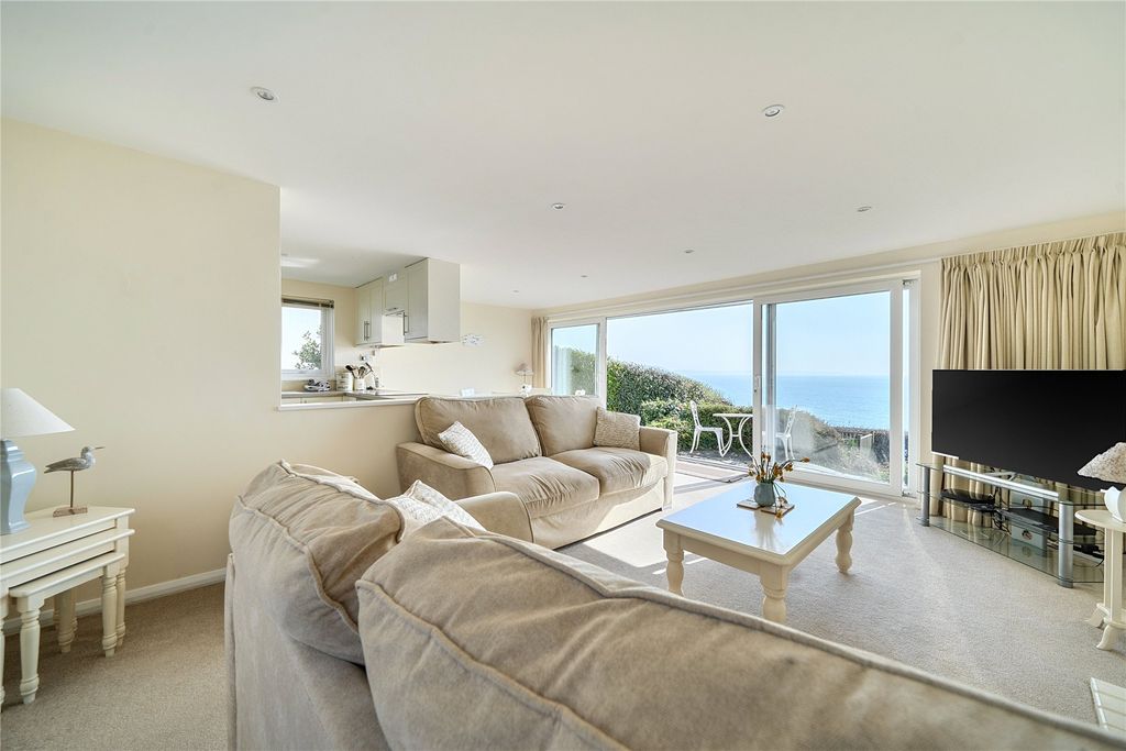 Property photo 3 of 15 Living Room