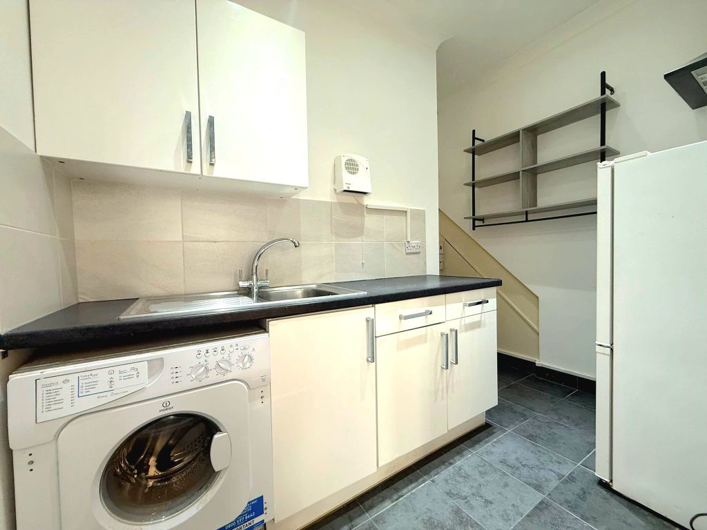 Property photo 3 of 7 6