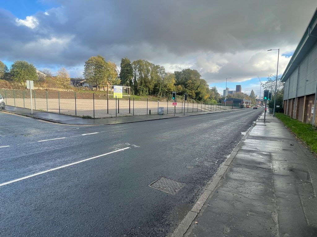 Property photo 2 of 18