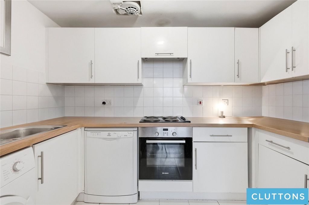 Property photo 2 of 14 Picture No. 13