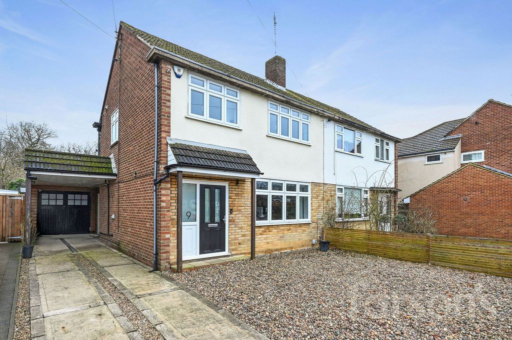 Property photo 1 of 32