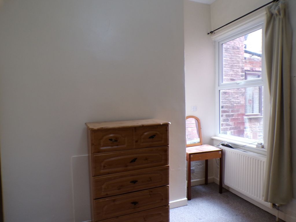 Property photo 1 of 13 A Cozy Double Bedroom Featuring A Classic Dresser ...