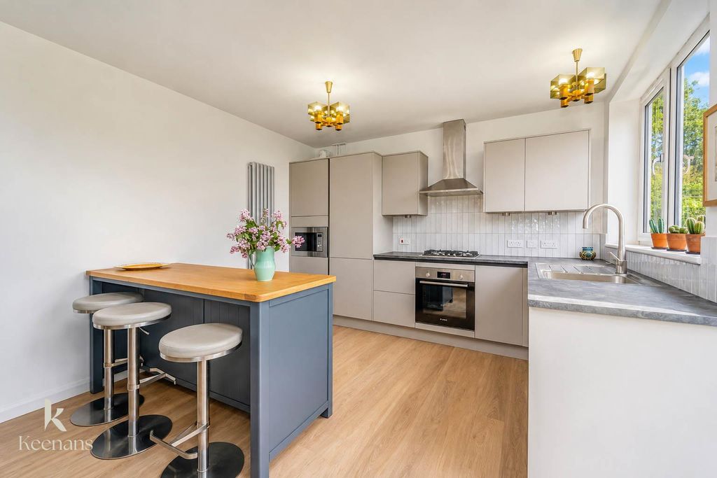 Property photo 3 of 43 3.Jpg