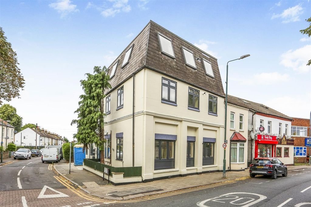 Property photo 1 of 12 1312942411 - 11.Jpg