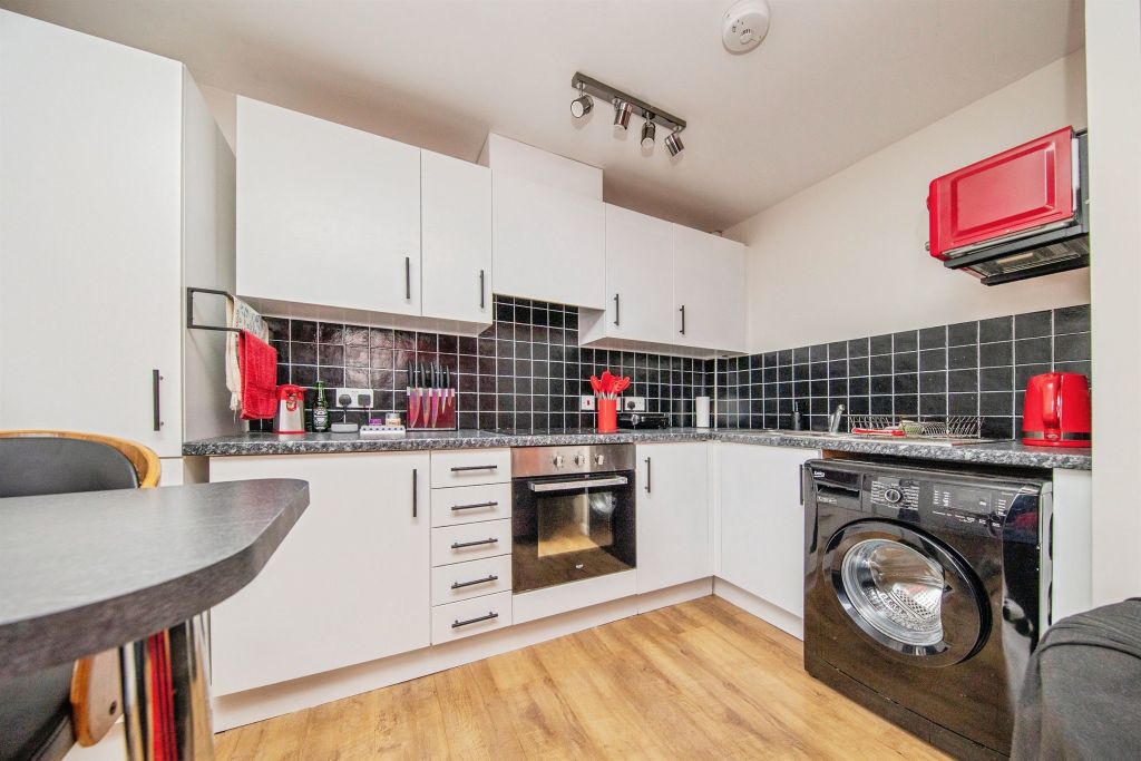 Property photo 3 of 12