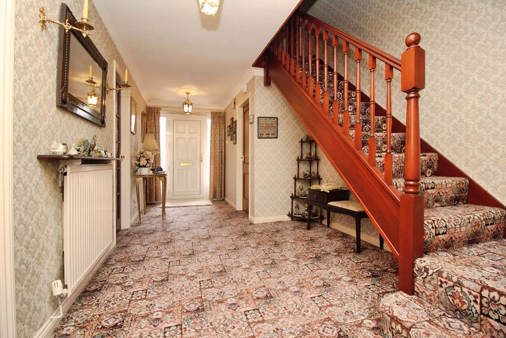 Property photo 3 of 24