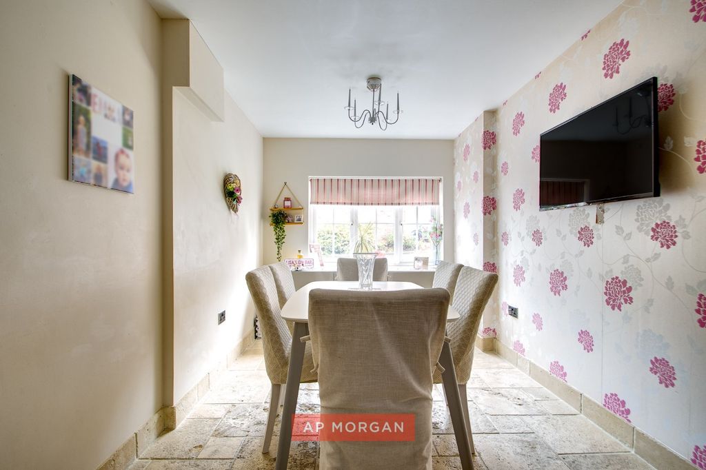 Property photo 3 of 16 Picture No. 06