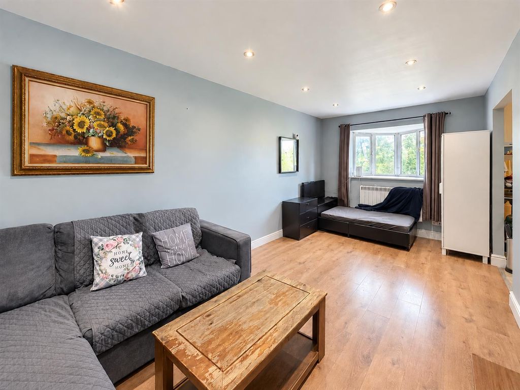 Property photo 2 of 8 Reception Room